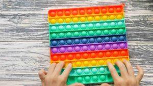 Quanto costa un Pop It? Cos'è, bubble game, gigante, piccolo