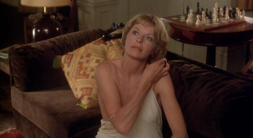 Chi è Tilly Vosburgh?