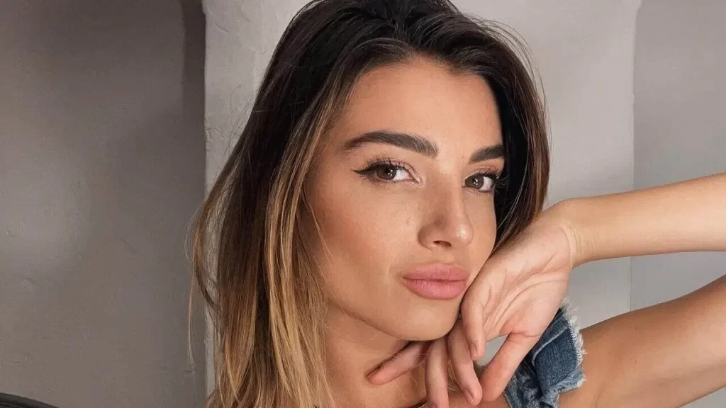 chi-e-rebecca-staffelli