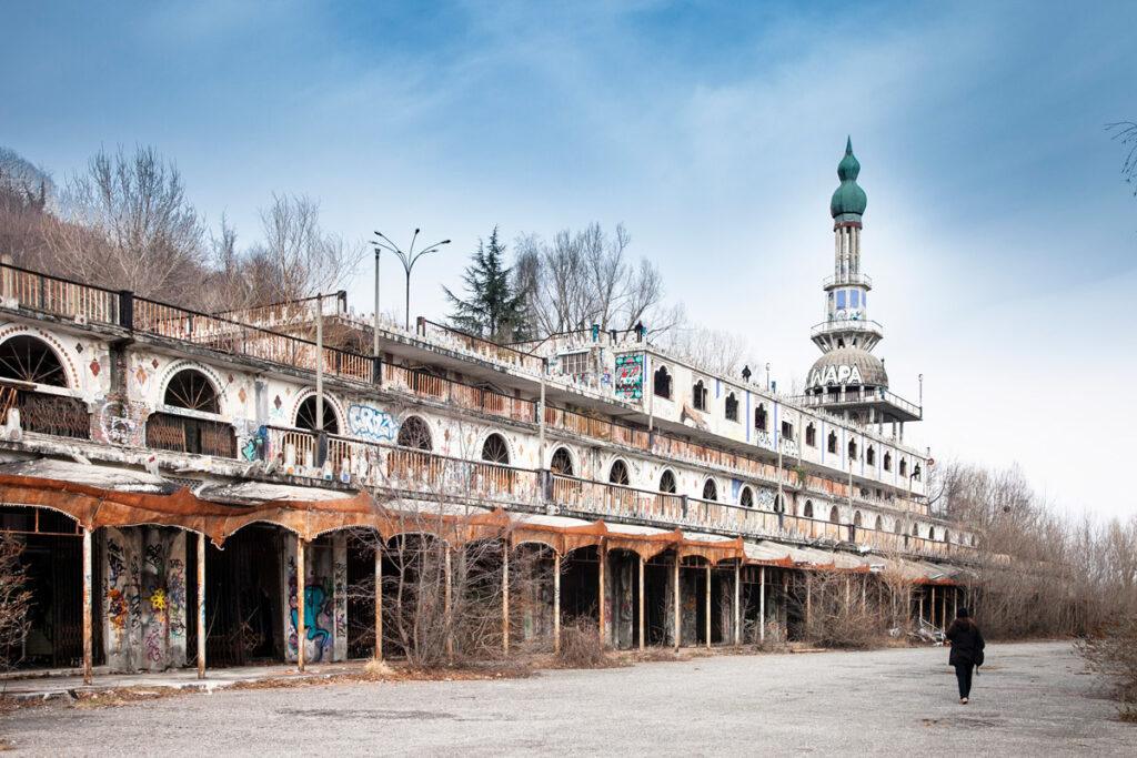 Consonno: La Las Vegas Italiana Dimenticata