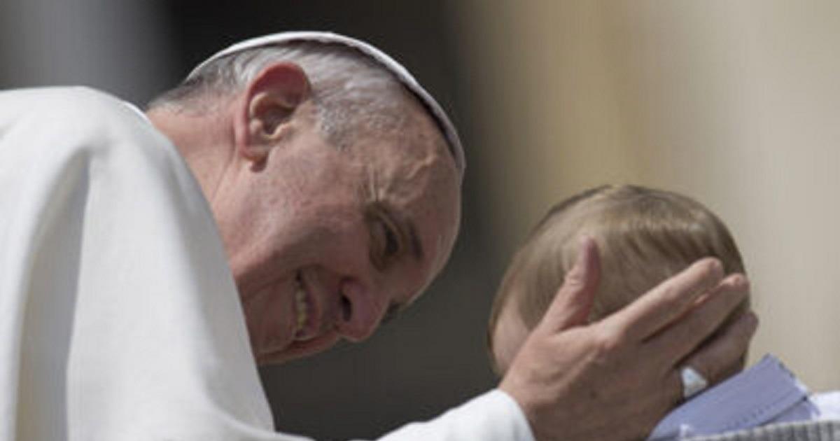 Chi è il figlio di Papa Francesco? La verità sulla vita privata di Jorge Mario Bergoglio e la sua paternità spirituale