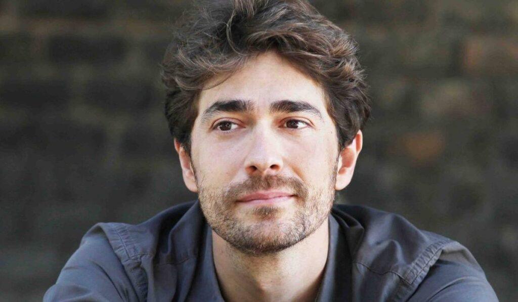 Giovanni Scifoni in primo piano