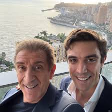 Gabriele Greggio, da figlio di Ezio al “sì” (di nuovo): chi è e dov’è il cuore della festa