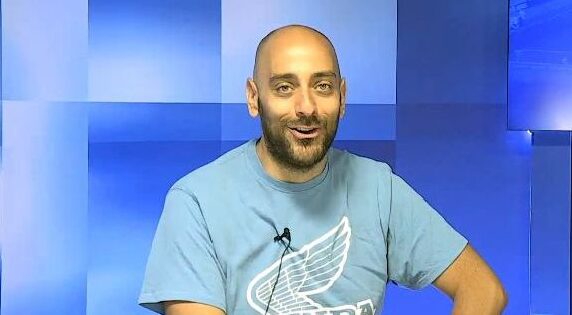 Chi è Decibel Bellini, la voce storica del Napoli che lascia lo stadio Maradona