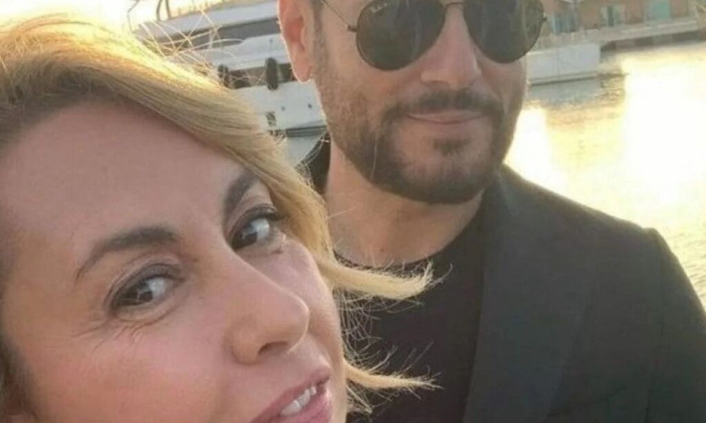 Enrico Papi: chi è la moglie?