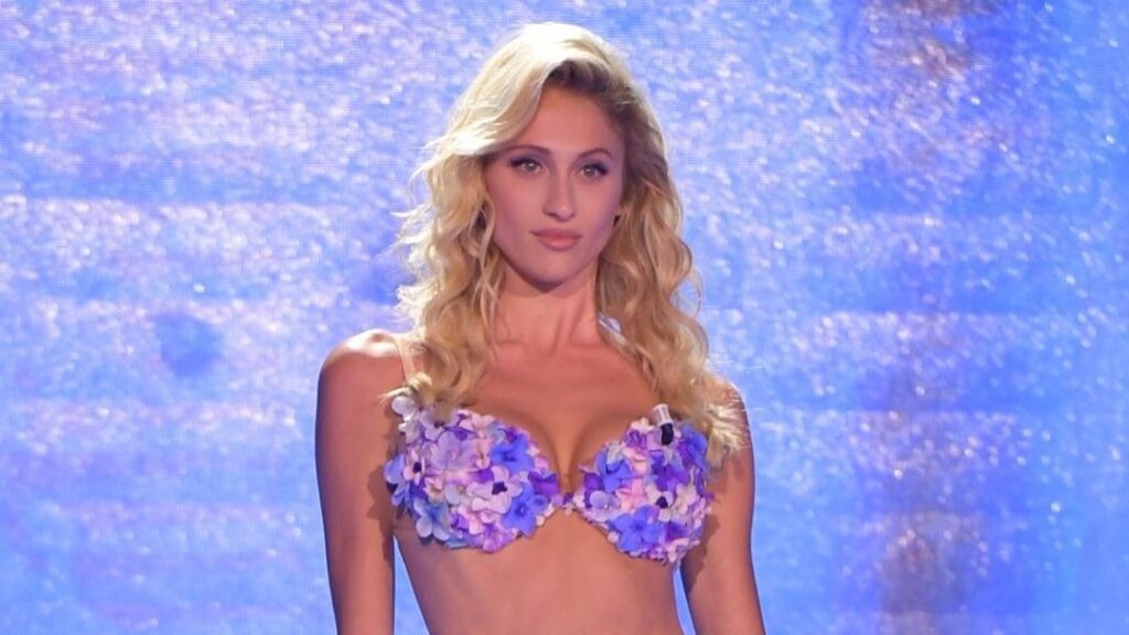 Chi è Orian Ichaki, la nuova Madre Natura di Ciao Darwin: età, biografia, fidanzato, vita privata e carriera