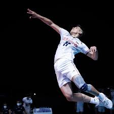 Chi è Saber Kazemi, il campione di pallavolo rimasto folgorato in piscina in Qatar