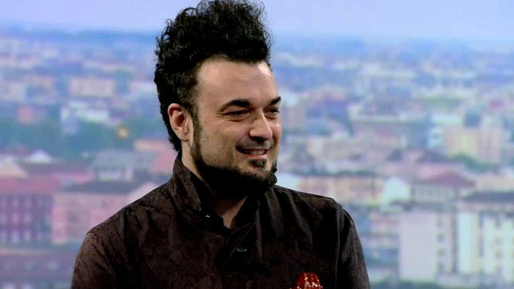 Chi è Enrico Melozzi: età, biografia, carriera, curiosità e vita privata del direttore d’orchestra più rock d’Italia