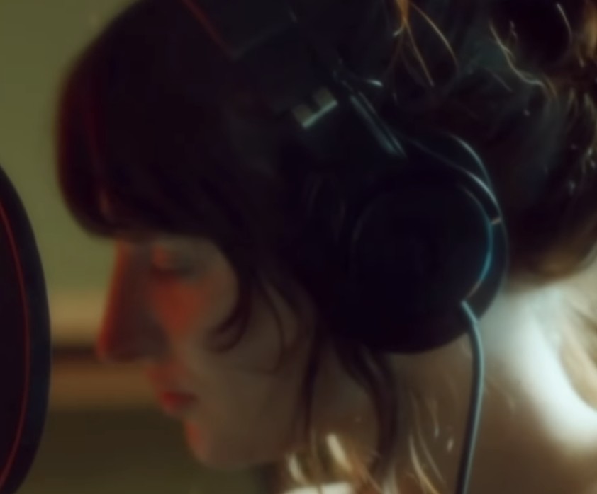 Angelica Bove chi è? Età, carriera, “Mattone” e cosa sappiamo sulla cantante arrivata in semifinale a Sanremo Giovani