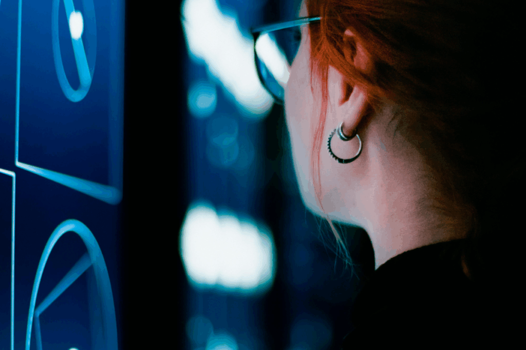 Occhi stanchi da schermo? La regola 20-20-2 che ti rimette a fuoco (senza estremismi)