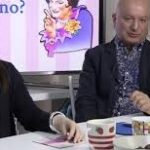 Chi è Sara Guglielmi, la compagna di Maurizio Ferrini: età, carriera, vita privata e curiosità sulla donna che ha cambiato la vita della “Signora Coriandoli”