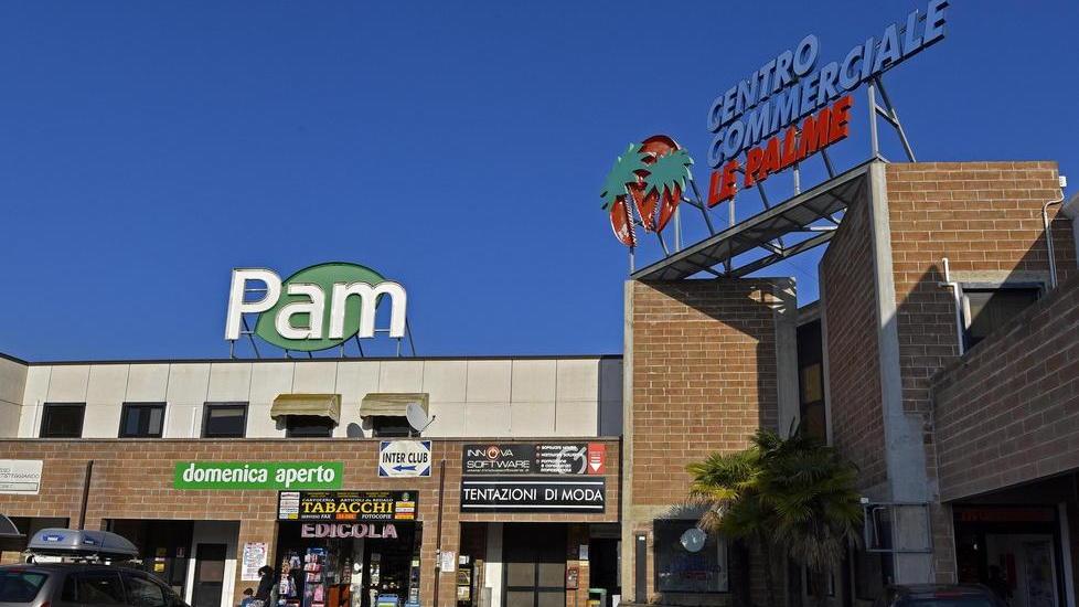 Chi è davvero finito nel mirino del “finto cliente” di Pam: perché questa storia sta facendo tremare tutta la grande distribuzione